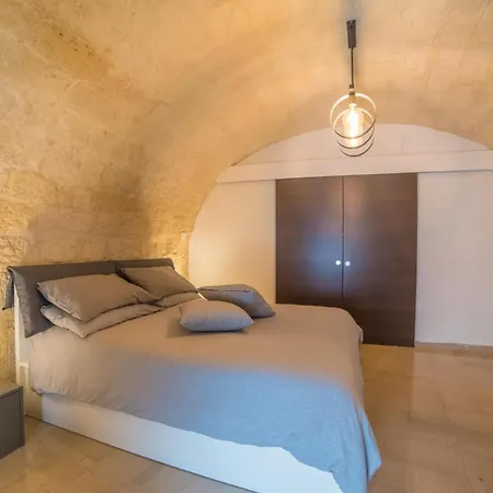 A Due Passi Dal Mare 3* טרני